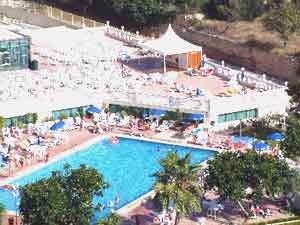 Flamingo Benidorm apartment swimming pool & Sun terraces