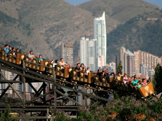 Hallucinakis Junior roller coaster