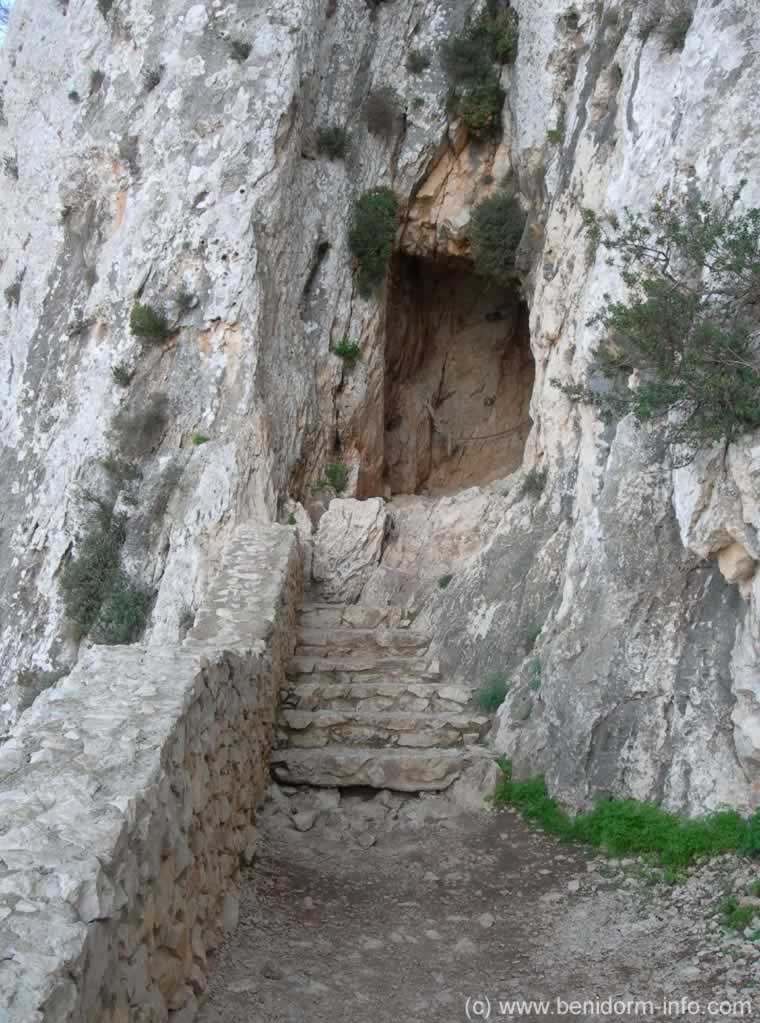 Steps up to to the tunnel