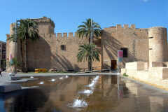 Altamira Palace Plaza, Elche Fountain Low Force